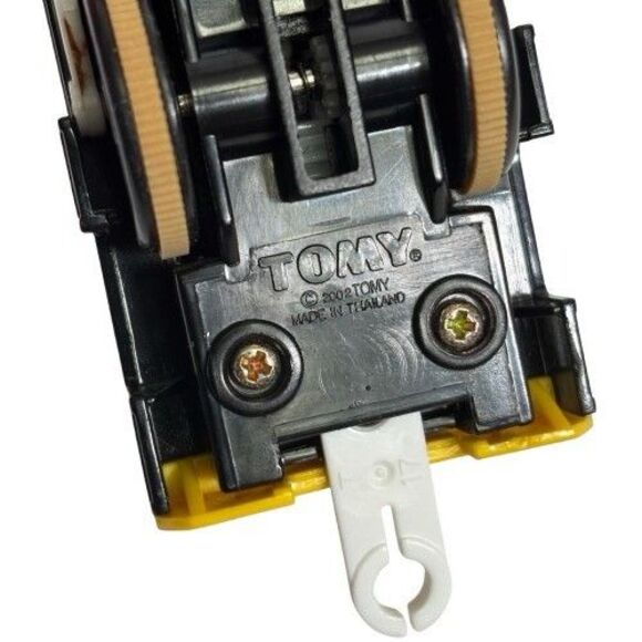 Thomas TOMY Trackmaster Salty VIDEO Train + Black Troublesome Truck w/ Cargo Car - Picture 15 of 16